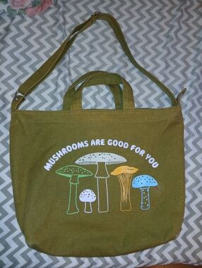 BAGGU Olive Green Tote with Colorful Mushroom Print